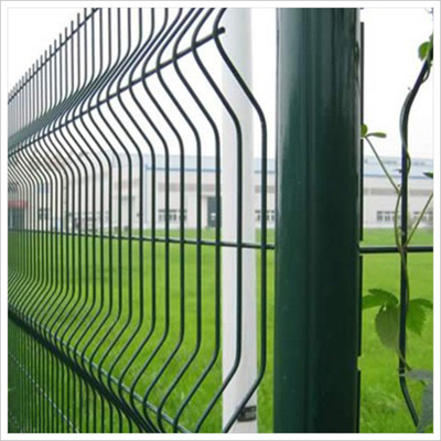Yeşil RAL 6005 PVC Kaplı 3D Kaynaklı Tel Çit Genişliği 2m 2.2m