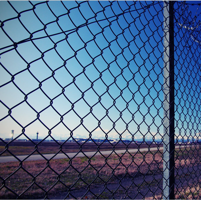 Elmas Desen Açılış 25mm Havaalanı Güvenliği Paslanmaz Çelik Zincir Örgü Çit