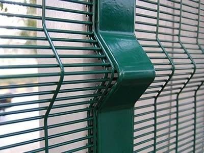 Dış Mekan Dekoratif İçin 4.0mm Çaplı Kıvrımlı Kaynaklı 3D Hasır Çit