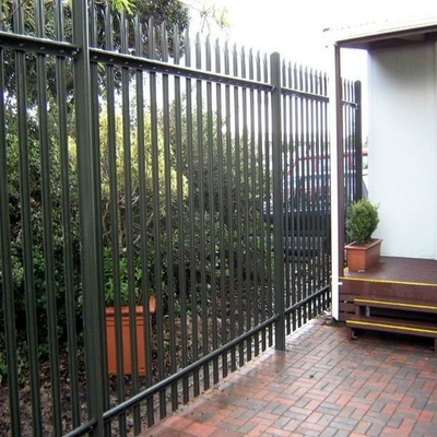 Farklı renklerde sıcak daldırma galvanizli veya PVC kaplı kaynaklı çit çit Dekoratif Çelik Palisade Bahçe Avrupa Fen